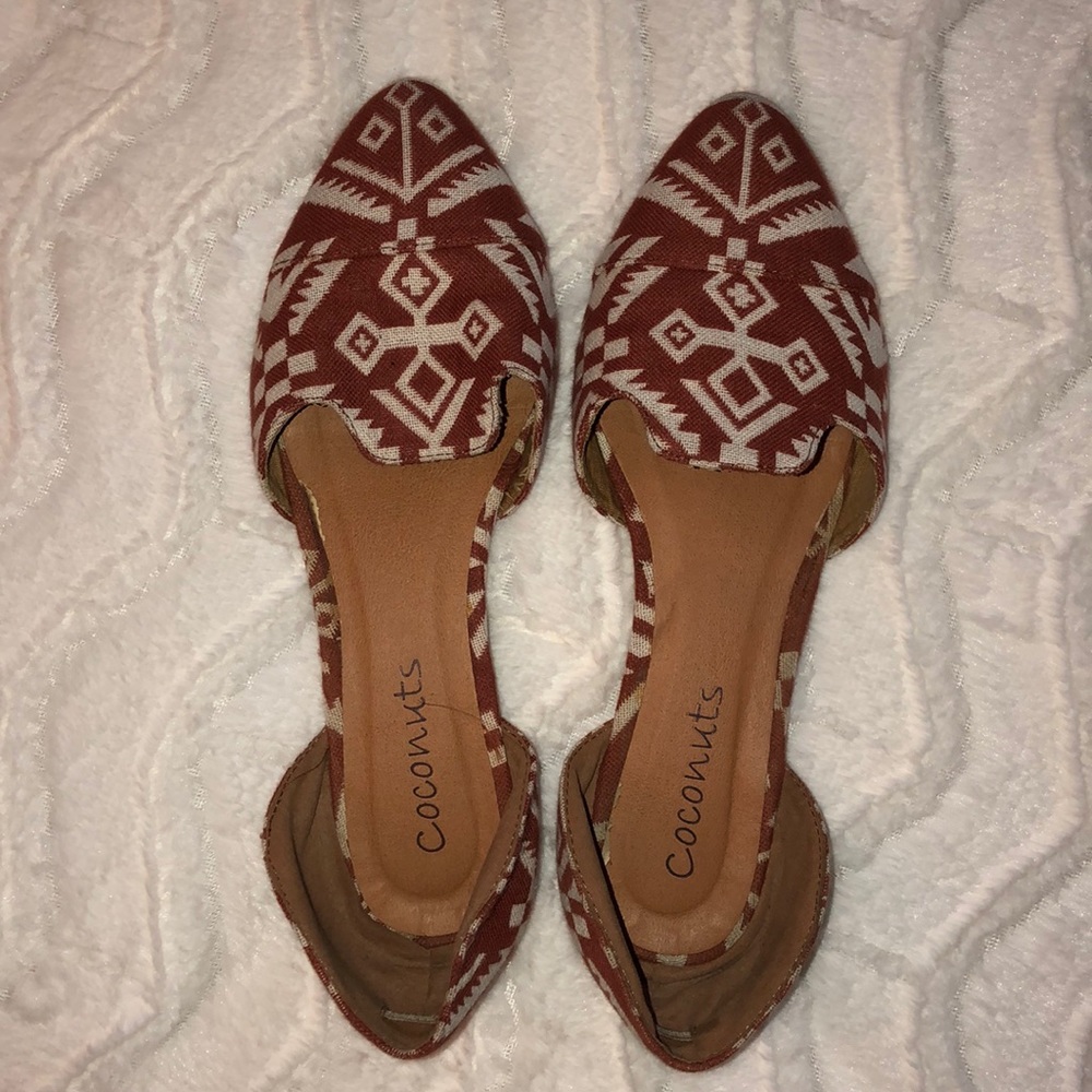 Coconuts by Matisse flats
